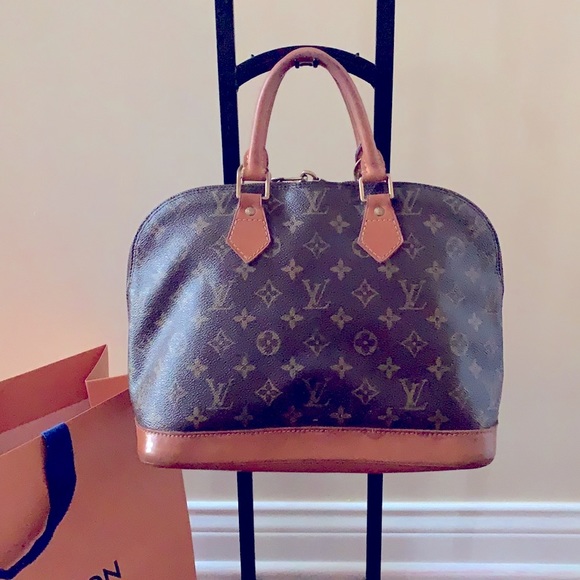 Louis Vuitton Handbags - 💣WEEKEND BLOWOUT💣 🌟Authentic LV Alma PM 👜🌟